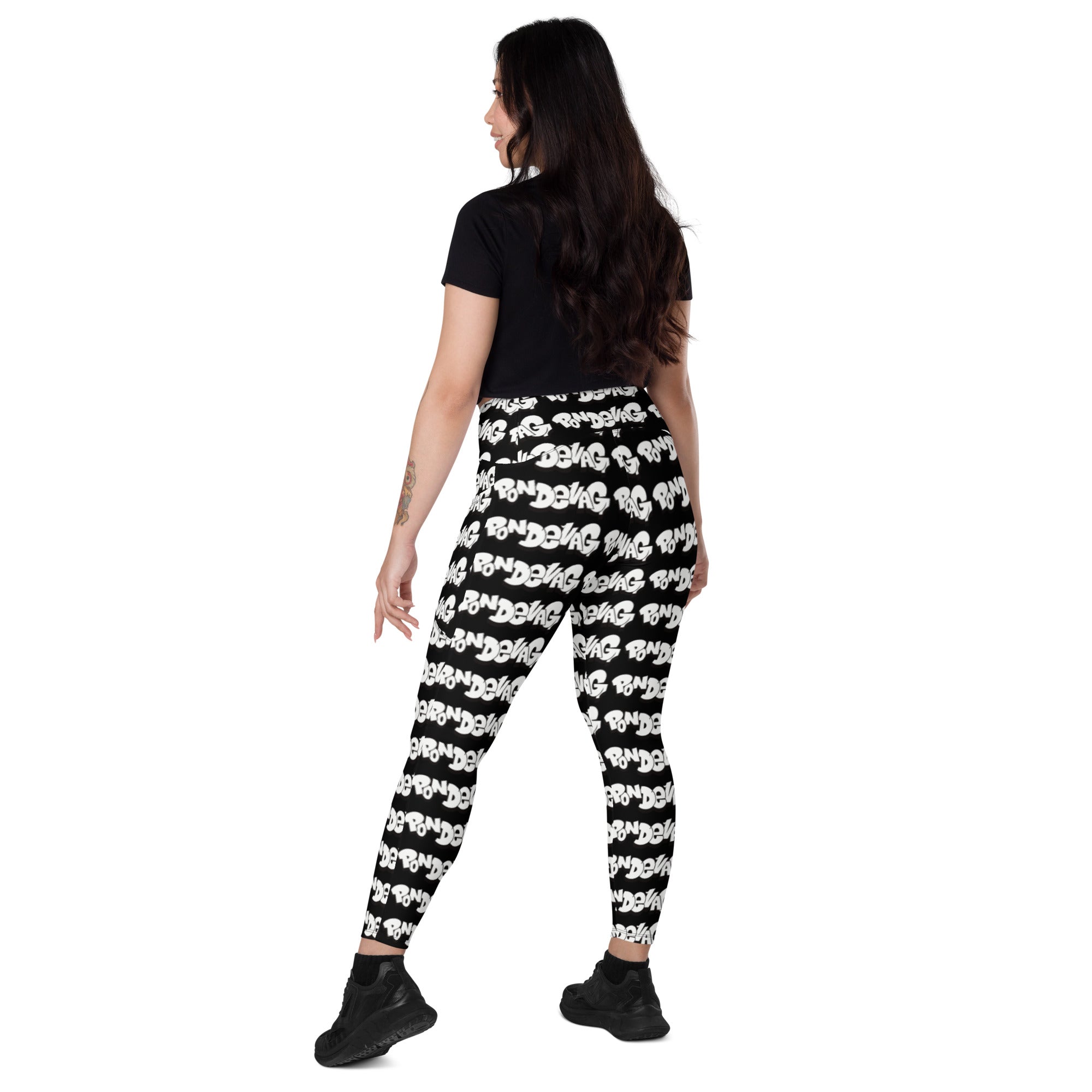 "The Wednesday in Fresno Pocket Leggings" in Black