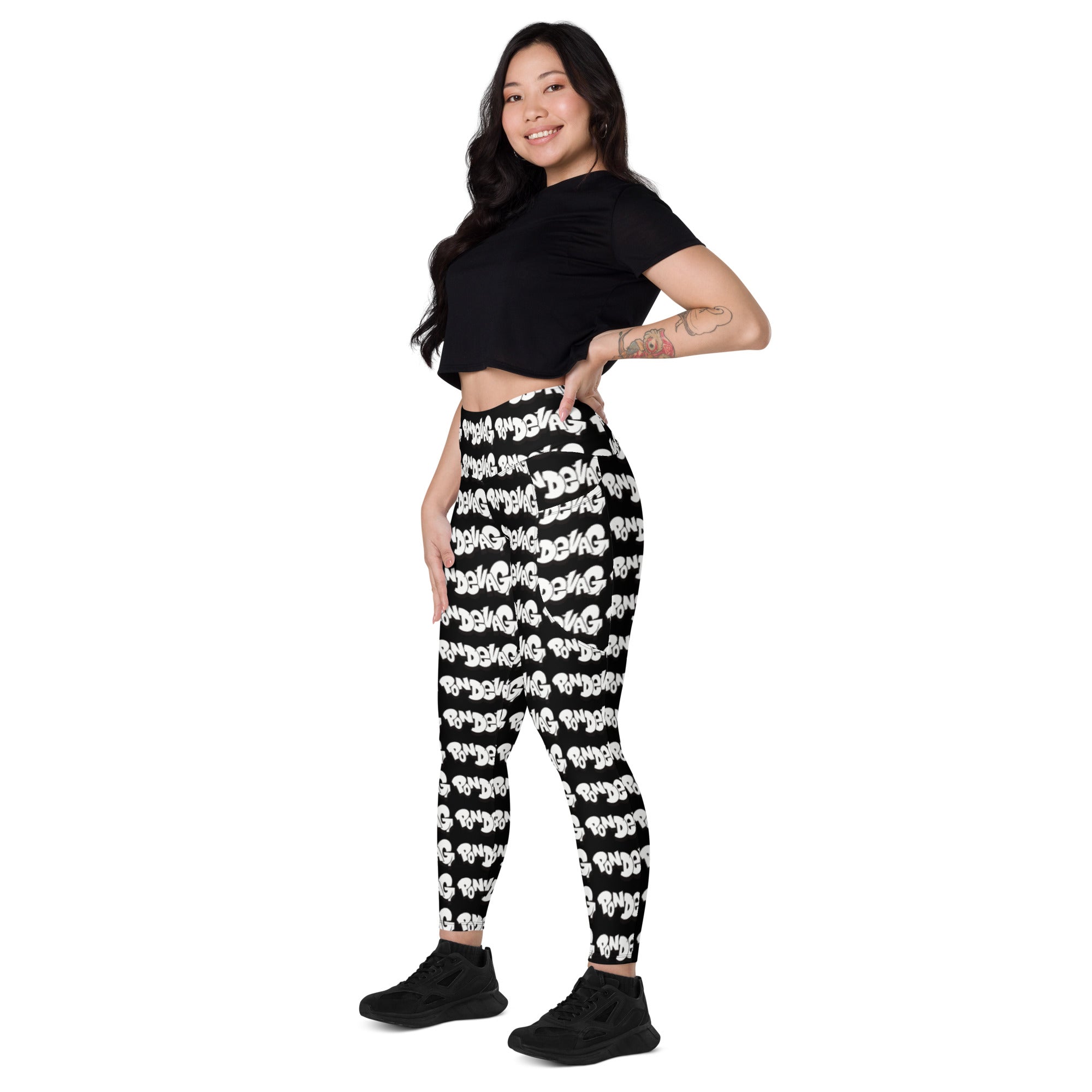 "The Wednesday in Fresno Pocket Leggings" in Black